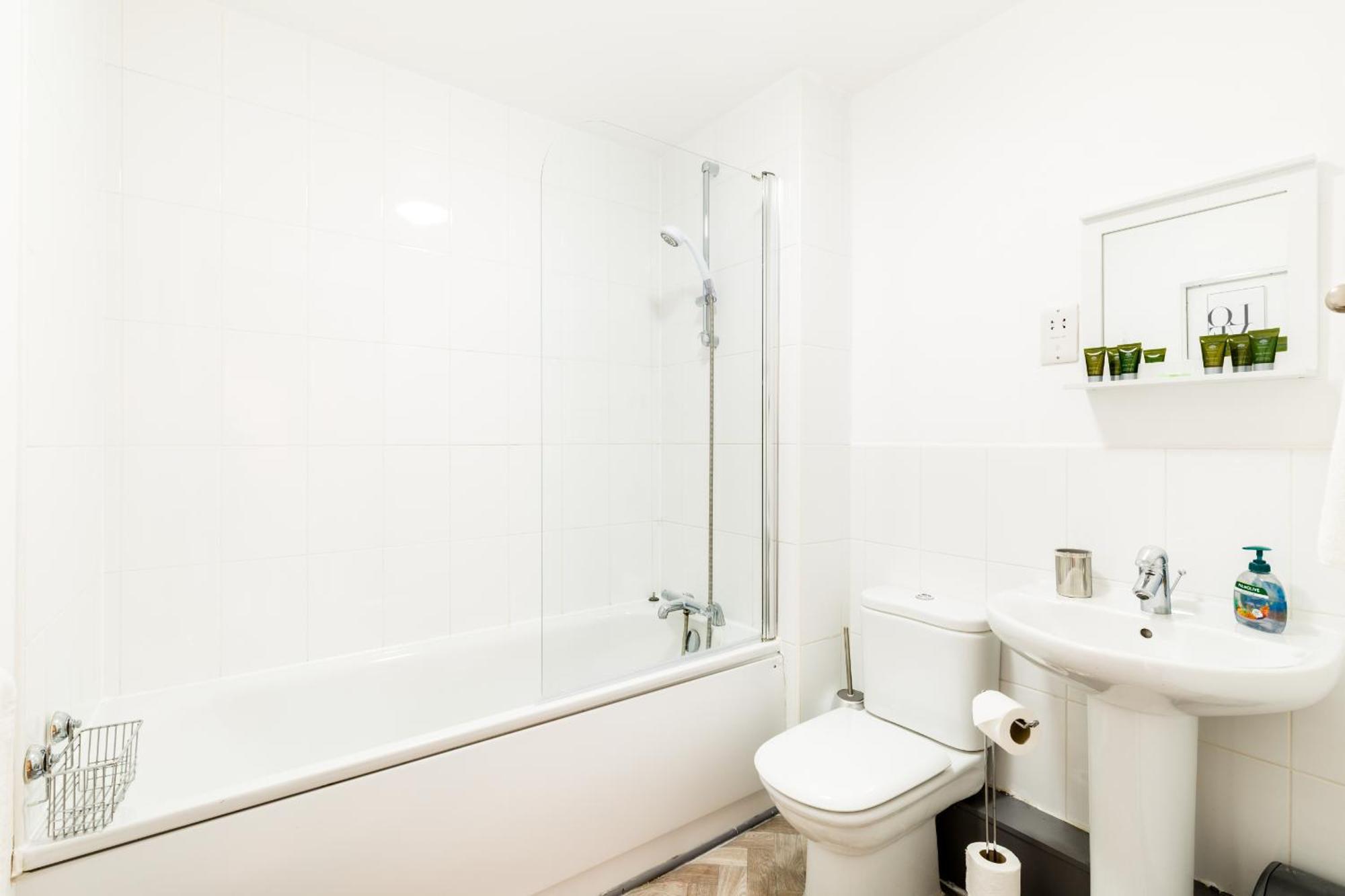 Comfort Living Properties Birmingham Room photo